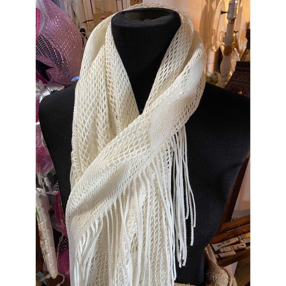 Vintage Accessories - OS Woman’s Beautiful Cream Color Floral Crotchet Lace Shawl Scarf